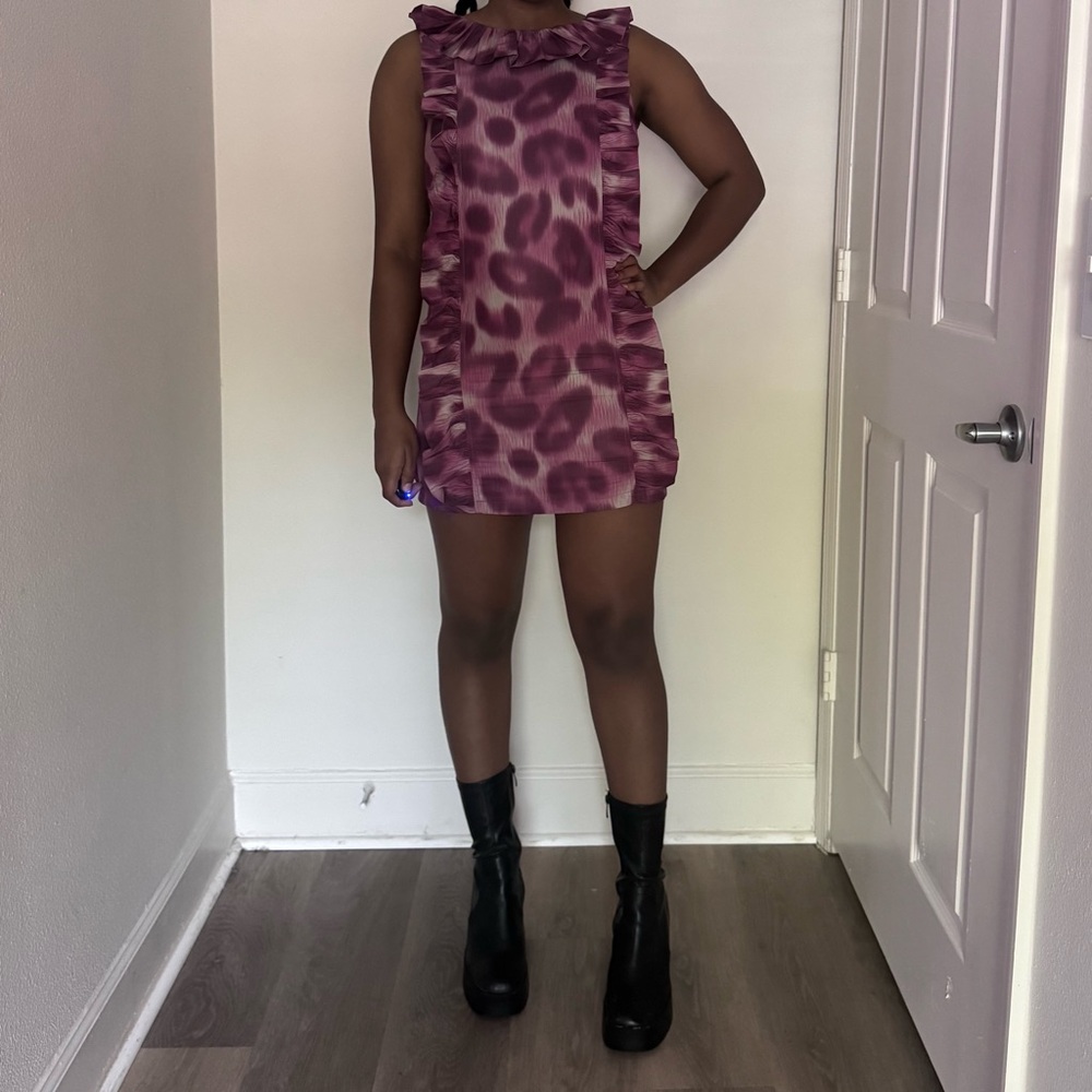 purple leopard print ruffle dress